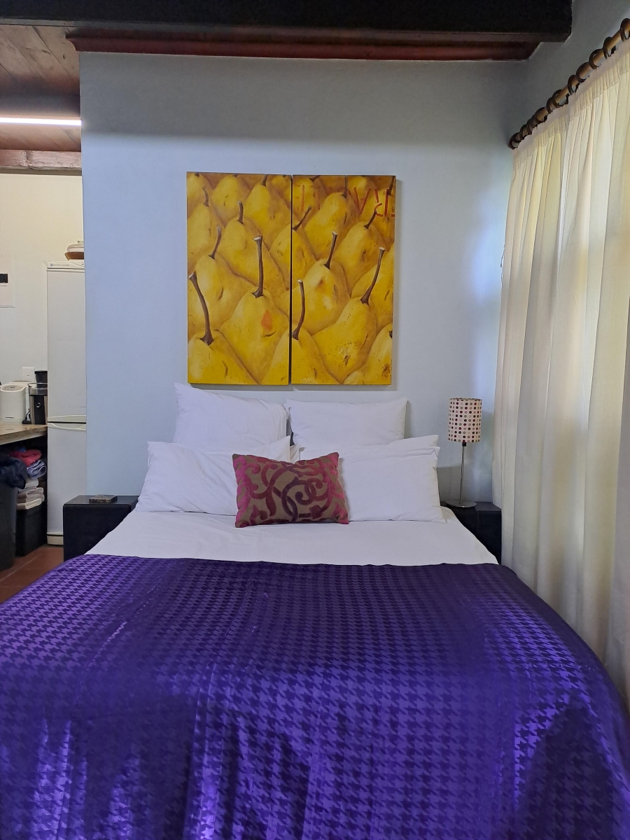 To Let 1 Bedroom Property for Rent in Strand Central Western Cape